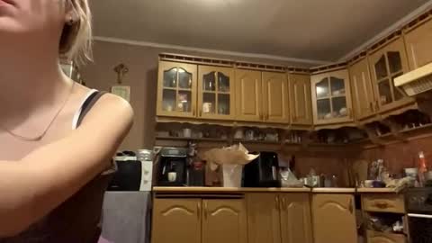 Snapshot of maryannaplateros chatting on 03/02/26, 09:32 Tessa online show from 03/02/26, 09:32