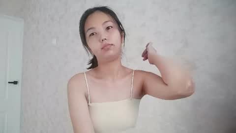 Snapshot of marybellegalaviz chatting on 07/31/26, 12:04 Lily online show from 07/31/26, 12:04
