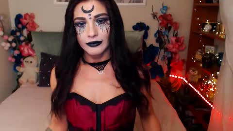 Snapshot of marydash chatting on 10/31/25, 08:48 Mary online show from 10/31/25, 08:48