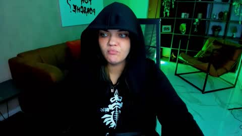 Mary online show from 09/11/25, 09:04