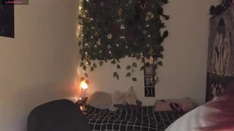 Snapshot of maryjane_785039 chatting on 12/15/25, 07:51 maria online show from 12/15/25, 07:51