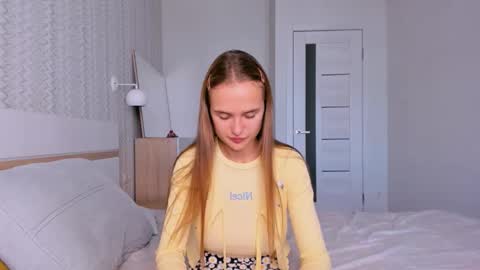 Mari online show from 10/14/25, 06:14