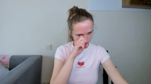 Mari online show from 04/14/26, 08:09