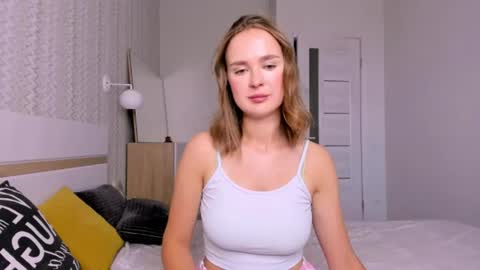 Snapshot of marylee_21 chatting on 07/31/26, 07:41 Mari online show from 07/31/26, 07:41