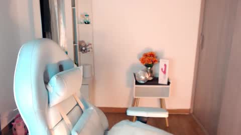 Snapshot of maryline_w chatting on 10/31/25, 12:22 maryline online show from 10/31/25, 12:22