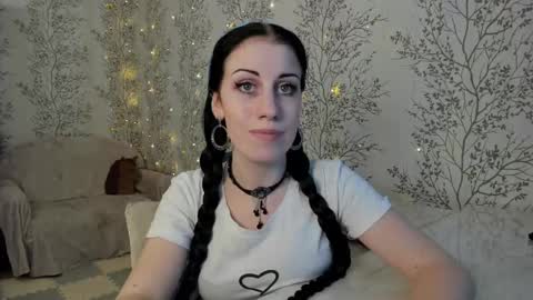 Snapshot of marylou_ chatting on 03/04/25, 11:40 Mary Lou online show from 03/04/25, 11:40