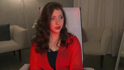 Snapshot of marymillerr chatting on 10/19/25, 06:47 Mary Miller online show from 10/19/25, 06:47