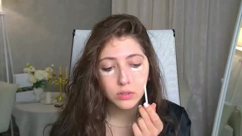 Mary Miller online show from 11/28/25, 09:23