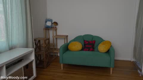 Snapshot of marymoody chatting on 10/04/25, 11:58 Mary Moody online show from 10/04/25, 11:58