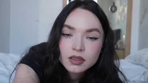 Marina online show from 04/11/26, 02:21