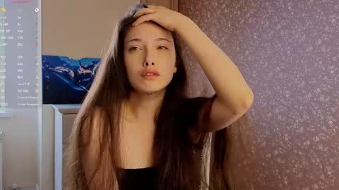 Snapshot of maryrosejansson chatting on 05/23/26, 03:12 Hi Im Olivia Im new here3 online show from 05/23/26, 03:12