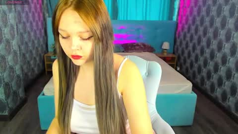 Snapshot of maryshiotta chatting on 01/27/25, 08:18 Mary online show from 01/27/25, 08:18