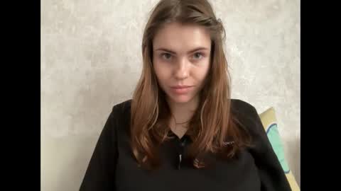 Snapshot of maryyourr chatting on 12/04/25, 12:03 MaryYourr online show from 12/04/25, 12:03