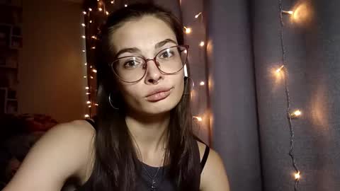 Kelly online show from 04/01/26, 07:42