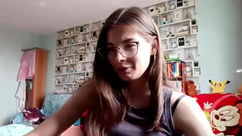 Kelly online show from 04/09/26, 07:14