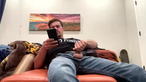 mascot994 online show from 10/19/25, 09:48