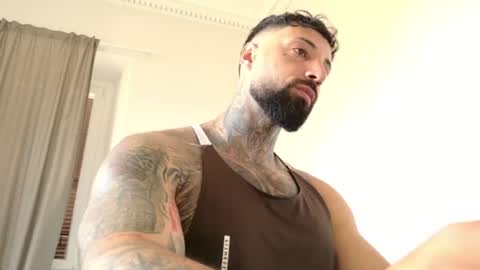 Snapshot of masculineguy69 chatting on 06/10/26, 12:04 masculineguy69 online show from 06/10/26, 12:04