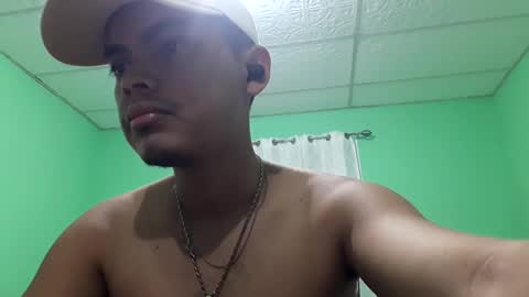 Snapshot of maserati120 chatting on 02/17/25, 01:47 Max online show from 02/17/25, 01:47