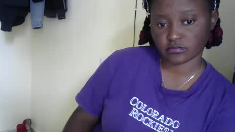 Snapshot of maseratty chatting on 10/30/25, 08:05 Cate online show from 10/30/25, 08:05