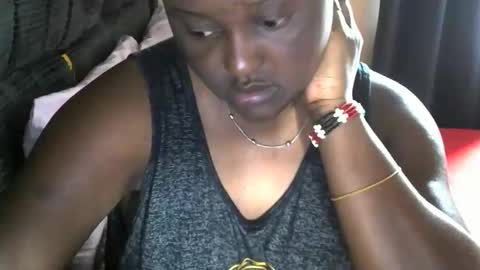 Snapshot of maseratty chatting on 11/15/25, 04:54 Cate online show from 11/15/25, 04:54