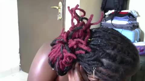 Snapshot of maseratty chatting on 11/17/25, 10:10 Cate online show from 11/17/25, 10:10