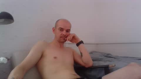 Snapshot of maserstti chatting on 05/06/26, 06:19 maserstti online show from 05/06/26, 06:19