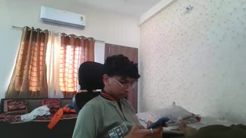 Mask Boy online show from 11/29/25, 03:09