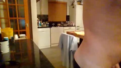 Snapshot of masked_masturbation_couple chatting on 12/01/25, 07:24 Masked Masturbation Couple online show from 12/01/25, 07:24