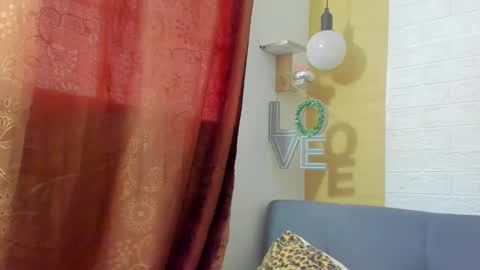 Snapshot of maskedgirl01 chatting on 09/09/25, 07:13 Scarlet online show from 09/09/25, 07:13