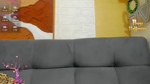 Snapshot of maskedgirl01 chatting on 10/11/25, 08:18 Scarlet online show from 10/11/25, 08:18