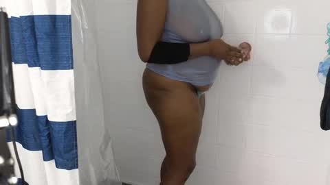 maskedmilf822397 online show from 04/14/26, 12:27