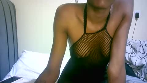 Snapshot of maskgang001 chatting on 09/15/25, 02:22 maskgang001 online show from 09/15/25, 02:22