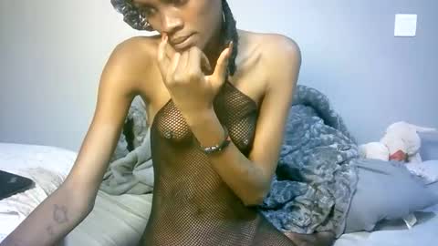 Snapshot of maskgang001 chatting on 09/30/25, 01:43 maskgang001 online show from 09/30/25, 01:43