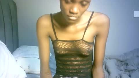 Snapshot of maskgang001 chatting on 10/19/25, 01:39 maskgang001 online show from 10/19/25, 01:39