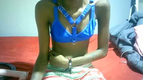 Snapshot of maskgang001 chatting on 11/30/25, 05:22 maskgang001 online show from 11/30/25, 05:22