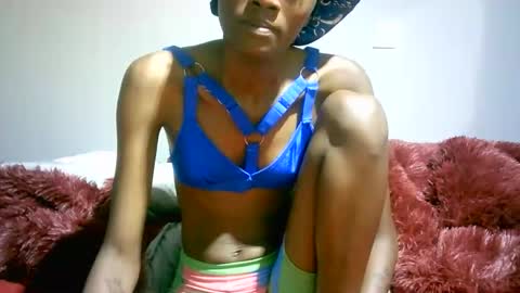 Snapshot of maskgang001 chatting on 12/02/25, 02:28 maskgang001 online show from 12/02/25, 02:28