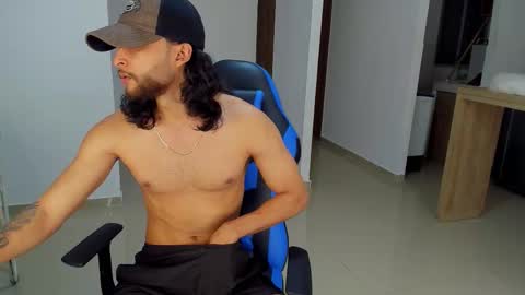 Snapshot of massatgeserotics chatting on 10/30/25, 10:43 I Am Odin online show from 10/30/25, 10:43