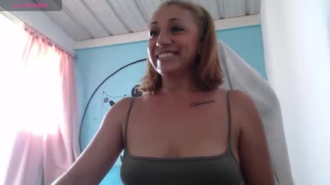 Snapshot of massielferretis chatting on 09/22/25, 07:49 massiel ferreti online show from 09/22/25, 07:49