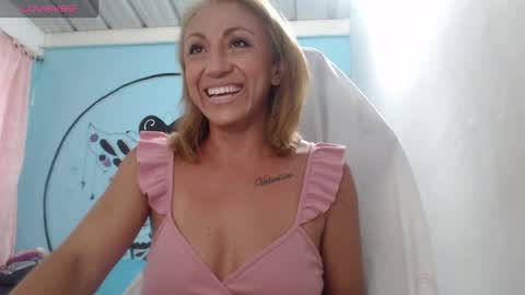 Snapshot of massielferretis chatting on 10/13/25, 09:37 massiel ferreti online show from 10/13/25, 09:37