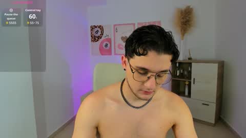 Snapshot of massimo_fiore chatting on 02/15/26, 09:22 Massimo online show from 02/15/26, 09:22