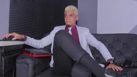 I am Massimo online show from 12/20/25, 11:34