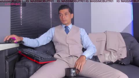 I am Massimo online show from 05/08/26, 01:16