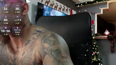 Snapshot of massimo_rizzo_ chatting on 11/15/25, 02:42 Massimo online show from 11/15/25, 02:42