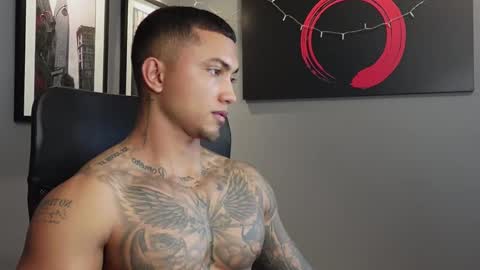 Snapshot of massimo_rizzo_ chatting on 11/19/25, 07:03 Massimo online show from 11/19/25, 07:03