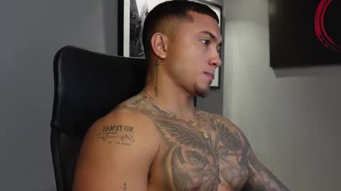 Snapshot of massimo_rizzo_ chatting on 11/29/25, 09:18 Massimo online show from 11/29/25, 09:18