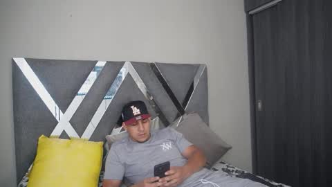 Snapshot of massimo_vidal chatting on 09/20/25, 01:34 massimo_vidal online show from 09/20/25, 01:34