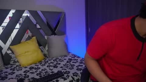 Snapshot of massimo_vidal chatting on 09/28/25, 02:50 massimo_vidal online show from 09/28/25, 02:50