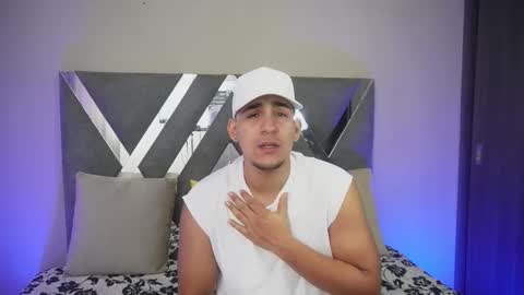 Snapshot of massimo_vidal chatting on 10/01/25, 12:22 massimo_vidal online show from 10/01/25, 12:22