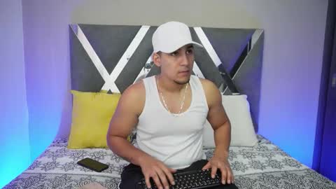 Snapshot of massimo_vidal chatting on 10/07/25, 01:08 massimo_vidal online show from 10/07/25, 01:08