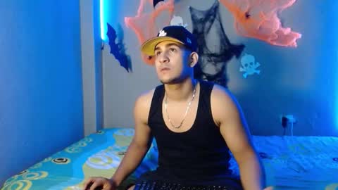 Snapshot of massimo_vidal chatting on 10/25/25, 05:19 massimo_vidal online show from 10/25/25, 05:19